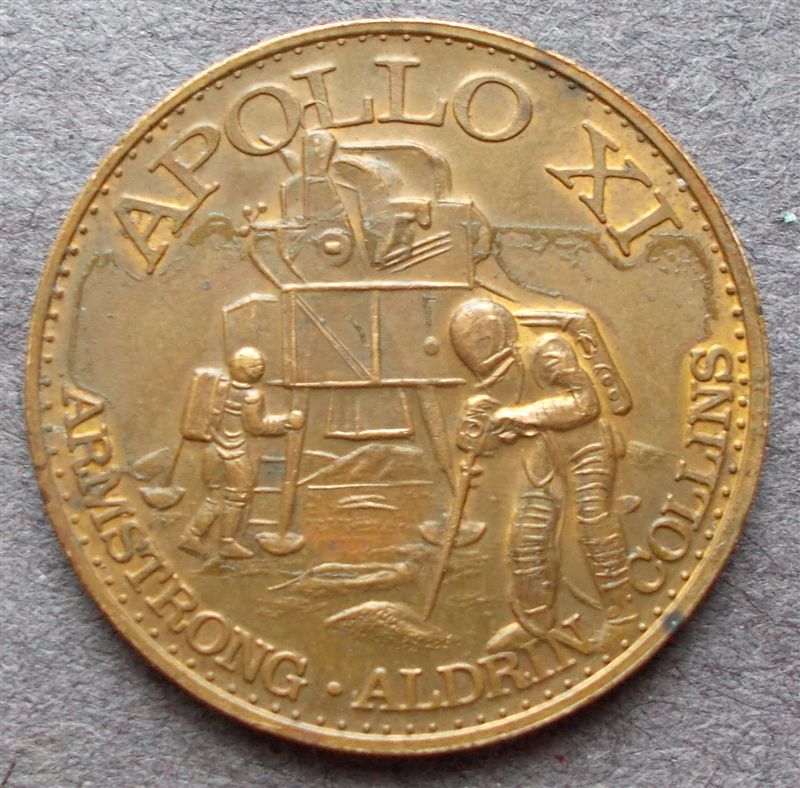 Apollo-11-Medal